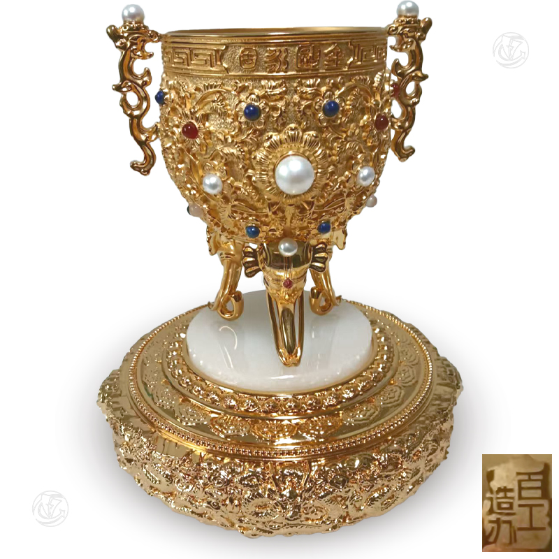 金瓯永固杯(足银镀金 镶嵌天然宝石)