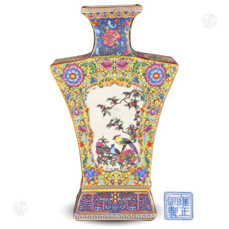 雍正御制款珐琅彩四方瓶